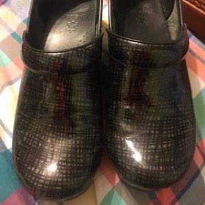 Black/silver dansko shoes as 39